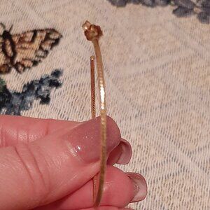 14k gold single medium-size hoop earring